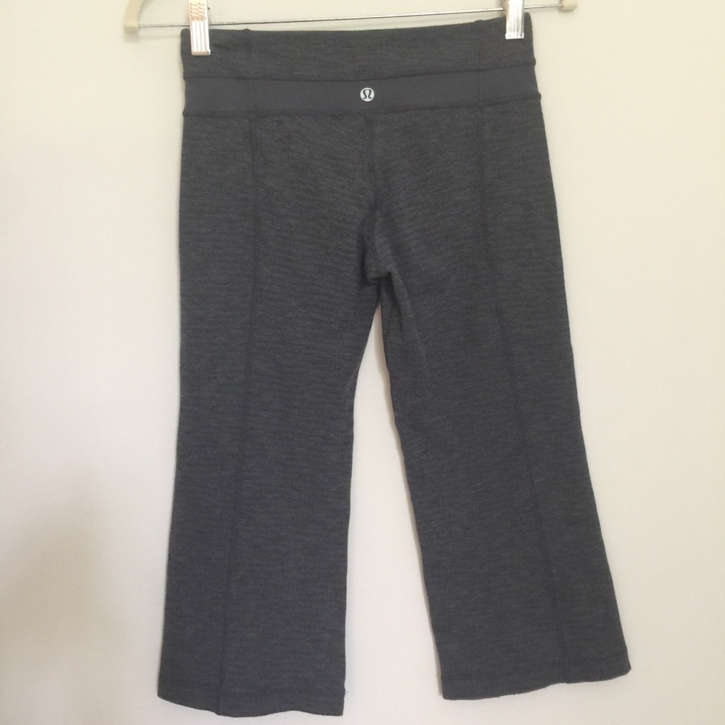 Lululemon Groove Crop In Grey- Size 4